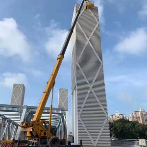 高空作业车