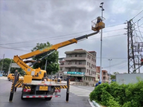 高空作业车